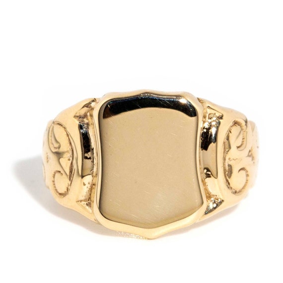 Pedro 1970s Patterned Pinky Signet Ring 9ct Gold - image 1