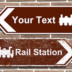Personalisiertes Bahnhofs-Straßenschild im britischen Touristenstil aus Metall, Zugschild, Männerhöhle, Garagenschild