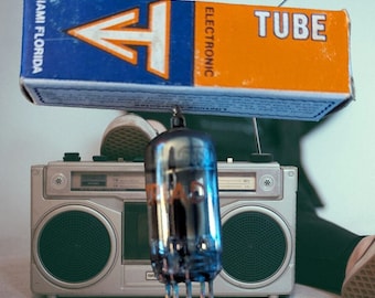 NOS Triad Japan 6CG8 Electron Vacuum Tube Boxed 9 Plns Radio Stereo Amp Vintage