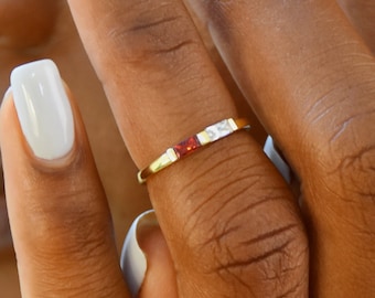 Bague famille pierre de naissance, bague pierre de naissance pour maman, bijoux pierre de naissance, bague pierre de naissance or, bague pierre de naissance personnalisée pour maman, cadeau pour maman