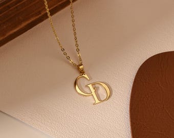 Ineinander greifende Initialen, Doppel- oder Dreifachbuchstaben-Schmuck, gestapelte Initialen-Halskette, erste Charm-Halskette, Weihnachtsgeschenk für sie