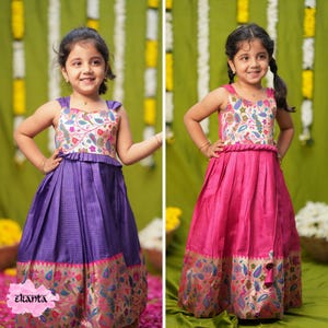 Traditionelle handgemachte ethnische Kinder tragen Lehenga choli Gehrock Festive Outfit mit Zari Rand und Puffärmeln Kleid Geschenk für Mädchen Kind