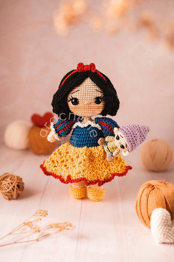 Crochet Pattern Aracnene SNOW WHITE - Etsy