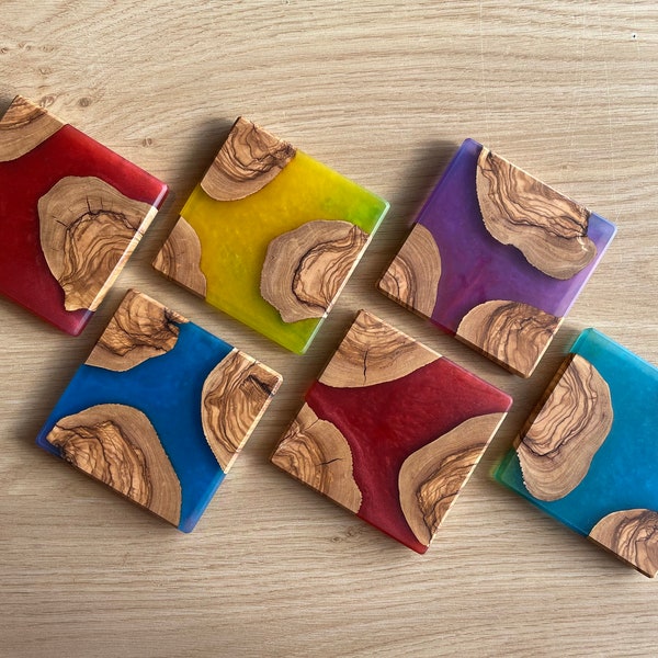 Sottobicchieri in Legno di Ulivo e Resina con Base in Sughero — Olive Wood and Resin Coasters with Cork Base