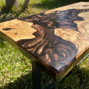 Coffee table in olive wood and resin - Olive Wood and resin Coffe Table