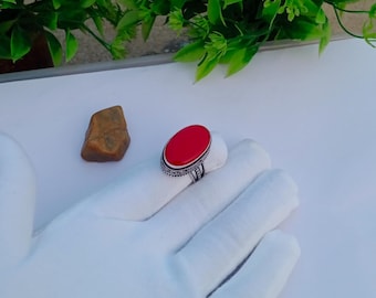 Hermoso anillo de coral rojo / Anillo plateado / Regalo para el Día de la Madre / Anillo de piedras preciosas / Anillo bohemio / Anillo delicado / Regalo para aniversario