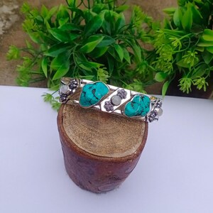 Brazalete de piedra lunar natural y turquesa / Brazalete plateado / Brazalete de diseño / Brazalete llamativo / Brazalete ajustable / Joyería tipo brazalete