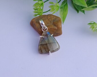 Natural Labradorite Pendant, Silver plated Pendant, Gemstone Pendant, Gifts For Wife, Gift For on Anniversary, Labradorite Jewelry