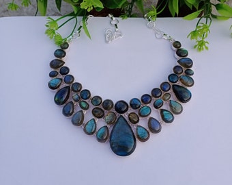 Natuurlijke labradoriet ketting, verzilverde ketting, Boho ketting, cadeau voor haar, statement ketting, labradoriet steen