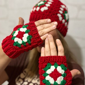 Knitted Christmas Fingerless Gloves,Granny Square Fingerless Glove ,Christmas Fingerless Glove,Hand Wear for Winter,Knitted Winter Gloves