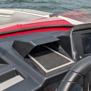 Moomba Boats Wireless Phone Charger Cover - Sunshade