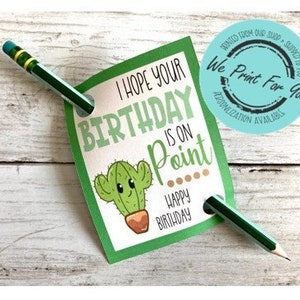 Etichetta di buon compleanno con cactus carino - Tema Cactus di ritorno a scuola - Studia duro, rimani forte! - STAMPATO e spedito - Personalizzazione