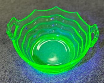 Vintage Uranium Glass Serving Bowl – Glows Bright Green – Ribbed Sides & Decorative Handles - Very Unique - FLAWLESS condition
