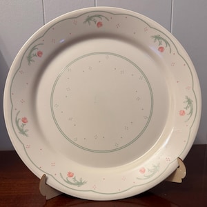 Corelle Calico Rose Dinner Plate – Vintage Floral, Excellent Condition