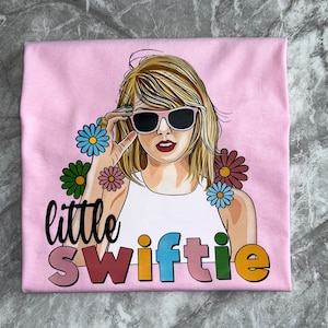 Little Swiftie T-shirt/Sweatshirt image 1