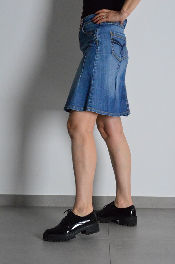Y2K Faded Blue Pleated Womens Denim Skirt Waist Size … Gem