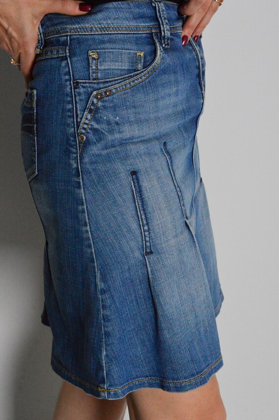 Y2K Faded Blue Pleated Womens Denim Skirt Waist Size … Gem
