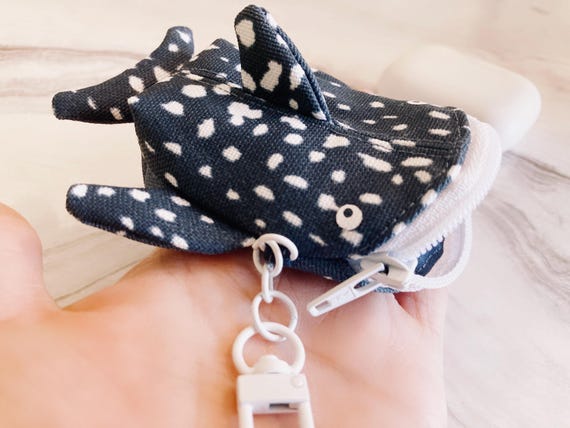 Whale Shark Airpods Case, Air-pod Pro Zipper Keychain Case