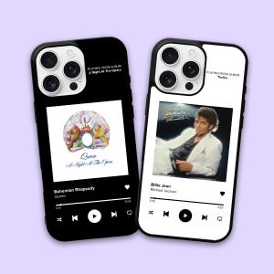 Op de afbeelding: Twee zwart-witte telefoonhoesjes met albumhoezen en muziekspelerbesturingselementen. Het linker hoesje toont de albumhoes van Queen's "A Night at the Opera" met het nummer "Bohemian Rhapsody" dat wordt afgespeeld. Het rechter hoesje toont de albumhoes van Michael Jackson's "Thriller" met het nummer "Billie Jean" dat wordt afgespeeld.