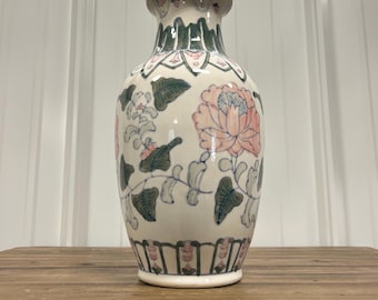 Jarrón floral de porcelana estilo Famille Rose vintage