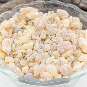 Weihrauch (Boswellia carterii, Somalia, Madar Mooge), Güteklasse 1 – Naturharz für Räucherungen und Rituale