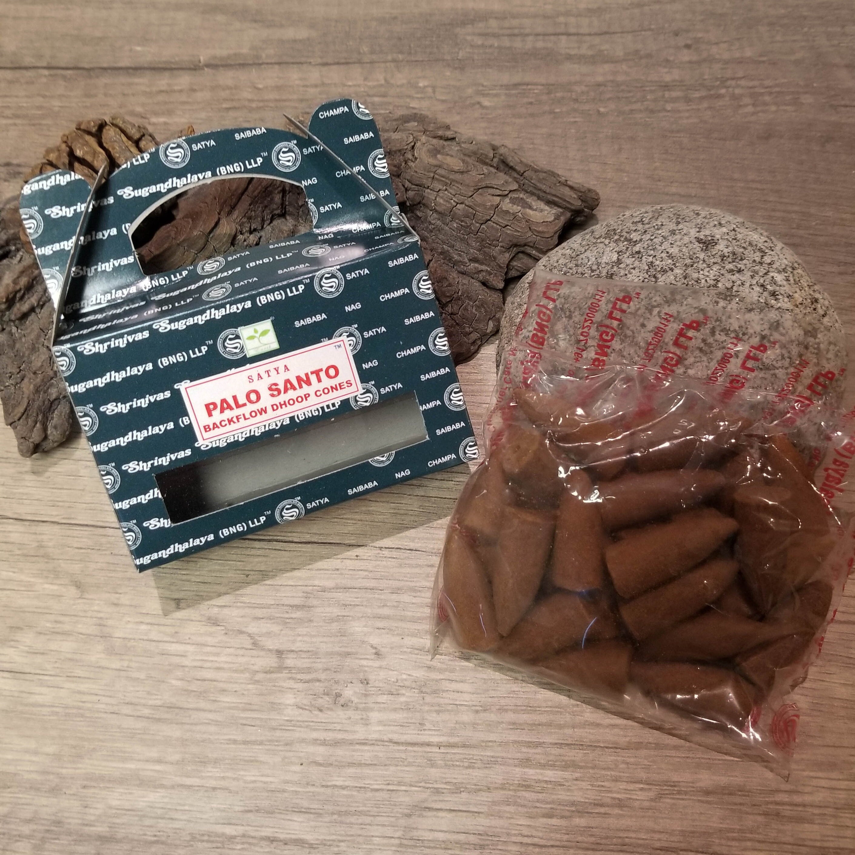 Cônes Encens à Refoulement Satya Palo Santo, Encens Naturel de Qualité Pour Méditation, Yoga, Reiki,