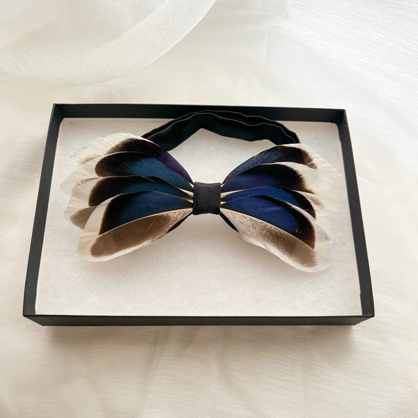 Wedding bowties. Classy Tie, Mallard Full Feather Bowtie. Feather bow ties. Duck bowtie. Gifts for men. Party bowties.