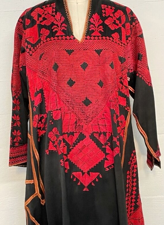Antique Syrian Embroidered Women's Robe - image 2