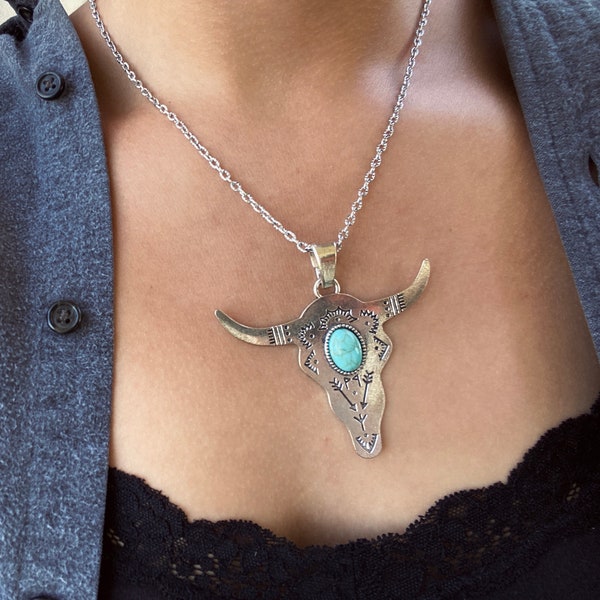 Longhorn Pendant Necklace with Turquoise Stone