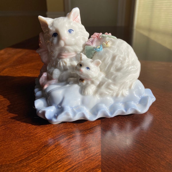 Vintage Music Box White porcelain Persian Cat with kitten sitting on a pillow/plays You Light Up My Life