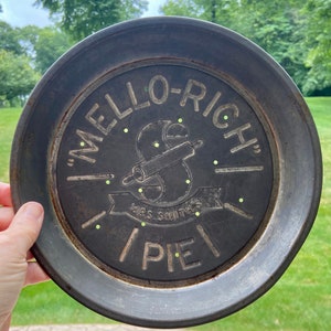 Vintage &quot;Mello-Rich&quot; Mrs. Smith&#39;s tin pie plate/pan/9.5&quot;/**Free Shipping**