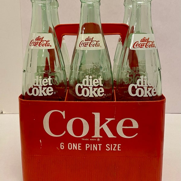 Vintage cola light flessen (6) & plastic krat 1 pint groen tint glas.