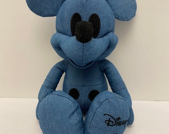 Disney X American Eagle 12 ”Denim Mickey Special Edition.