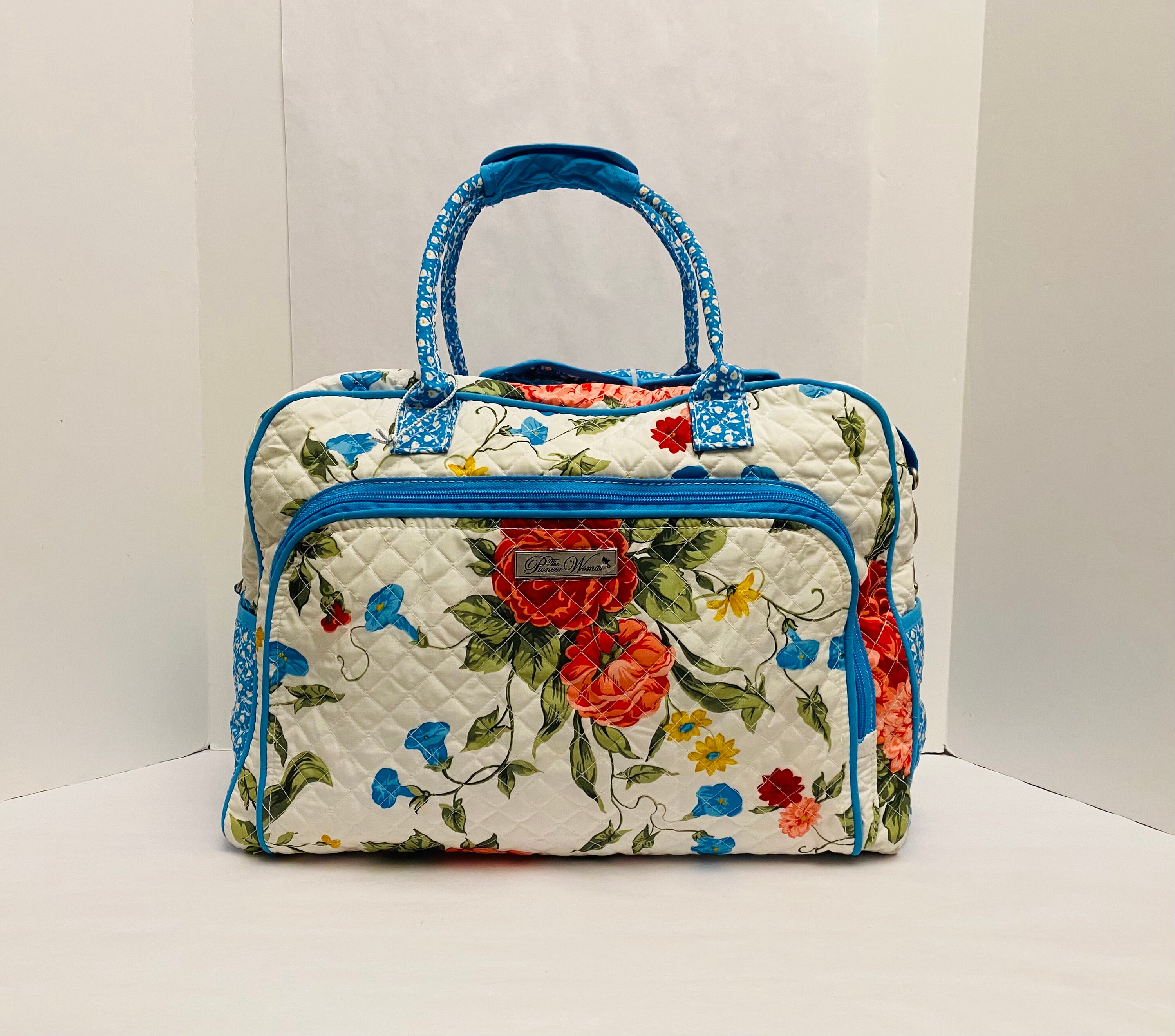 Pioneer woman weekend bag hotsell