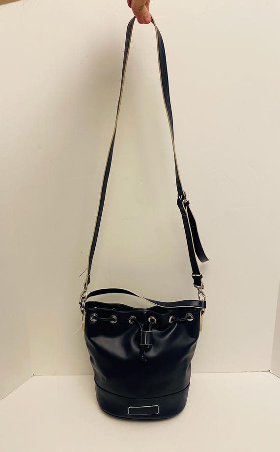 Vera Bradley Bucket Crossbody Bucket Bag Navy Kunstleder Neu mit Tags. Etsy
