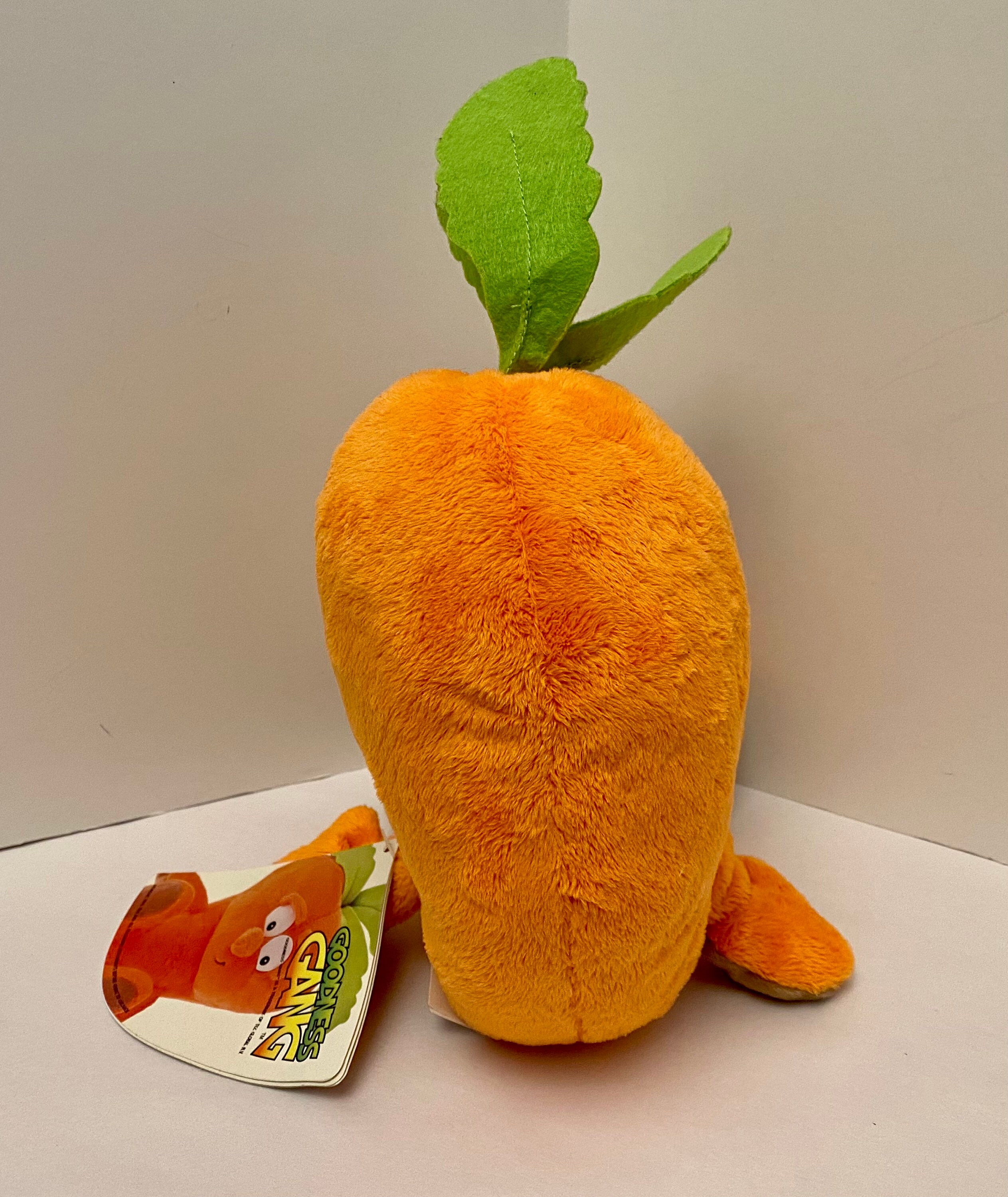 Carrot Plushie — The DIME Store