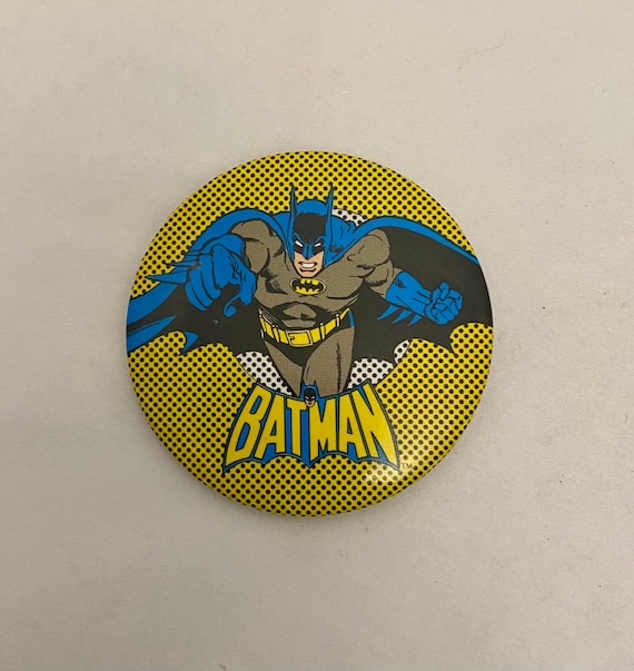 Vintage (1982) Batman Pin Back Button DC Comics Ye