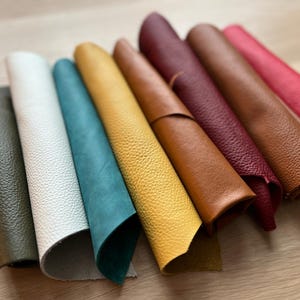 Leather Scraps for Craft Projects (1 lb/0.5kg) - Assorted Leather Pieces