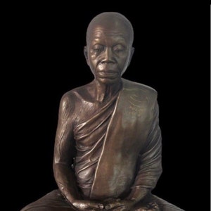 Thailändisches Lanna-Amulett, große Statue von Lp Koon Bucha, S/N 0017, Meister LP Koon Paritsuttho, Provinz Nakhon Ratchasima, Wat BahnRai