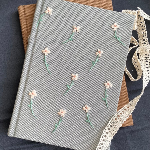 Write Daisy Embroidered Notebook, Photobook, Pure Beauty Personalized Travel Journal, Handmade Diary Gift for Her,