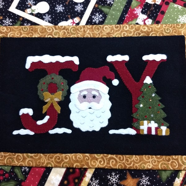 Christmas Santa JOY Wall Hanging - Mat / Wool Applique - DIGITAL PATTERN