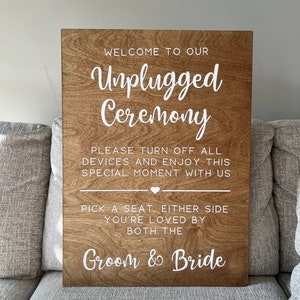 Cérémonie Unplugged et choisissez une place Décoration de mariage en bois rustique Bois foncé personnalisé Choisissez un siège Harvest Stain