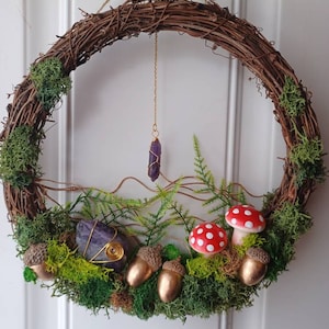 Moss Mushroom Wreath, Polished Amethyst, Gold Cottagecore, 10 inch