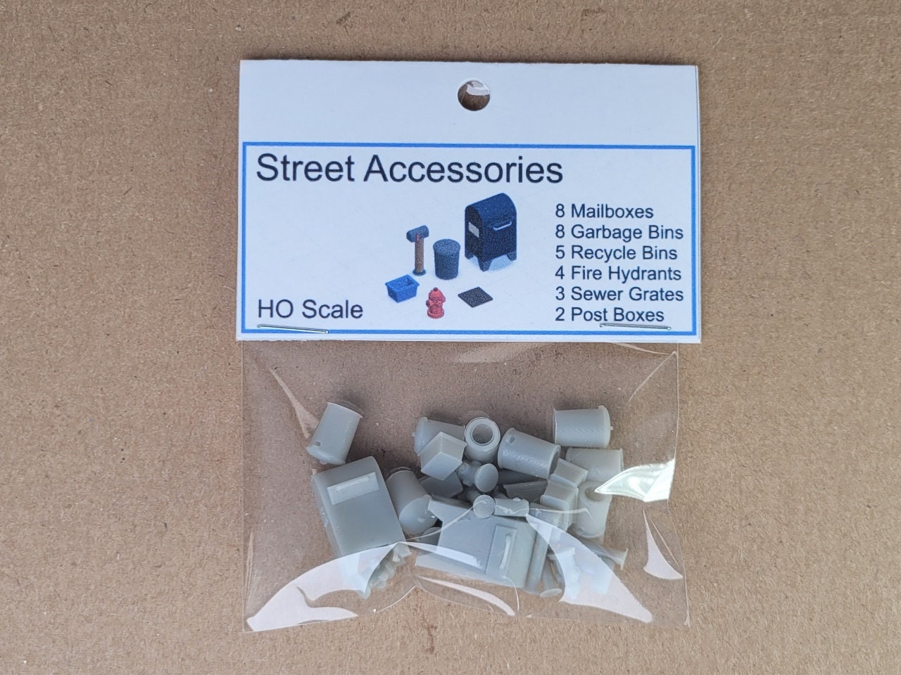 Lot De 5 Accessoires Intérieurs – Échelle HO – Rouge – Occasion