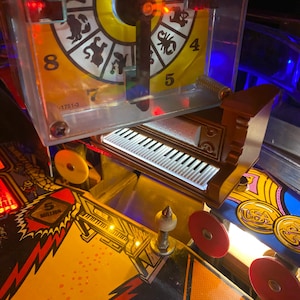 Twilight Zone Pinball Piano mod (WITH LIT KEYS)