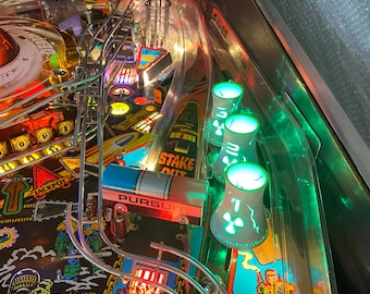 Modificación de torres de refrigeración para pinball de Judge Dredd