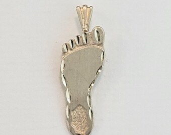 North Carolina Tar Heels 14k Gold Pendant