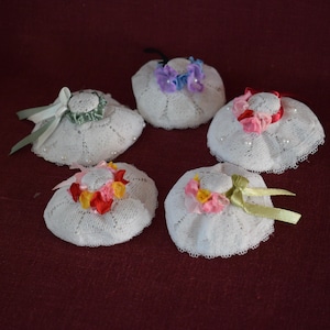 Miniature dollhouse hat 1:12 scale. Doll house Ladies Hat. Small sun hat. Handmade miniature hat 1/12th