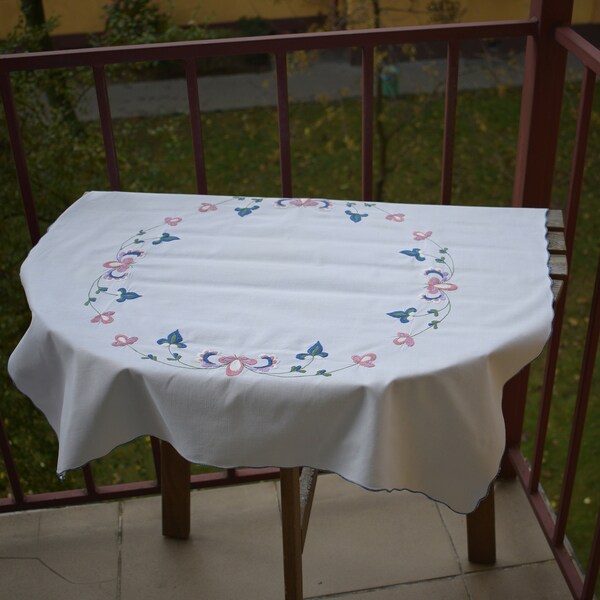 Vintage small tablecloth. Floral folk embroidery. Square embroidered  tablecloth.  Rustic home decor. French Farmhouse Decor. 62*69 cm