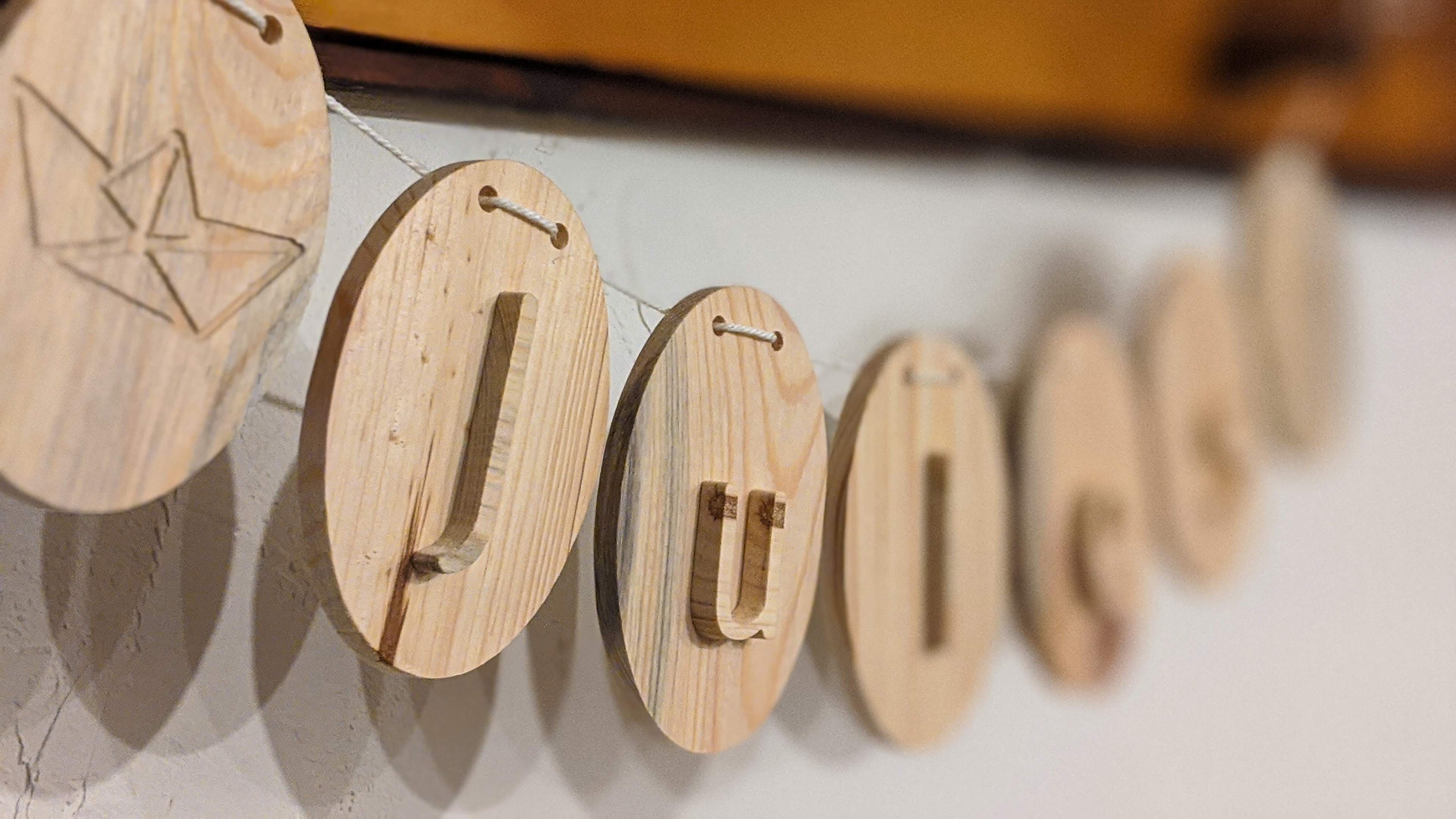 Guirlande Personnalisée en Bois - Décoration Murale Chambre Enfant Cadeau de Naissance